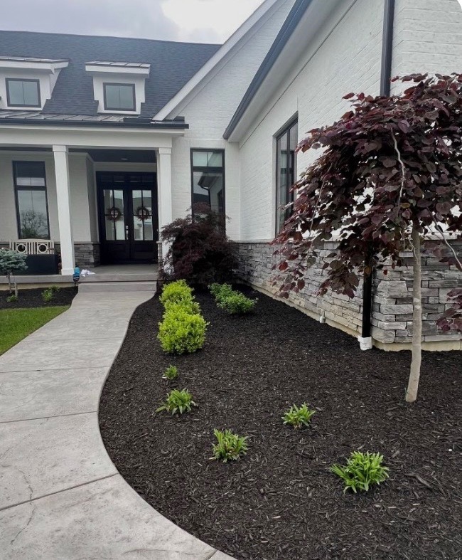 Richhart Lawncare work example 8